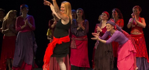 Foto che commenta la gioia di ballare la danza del ventre